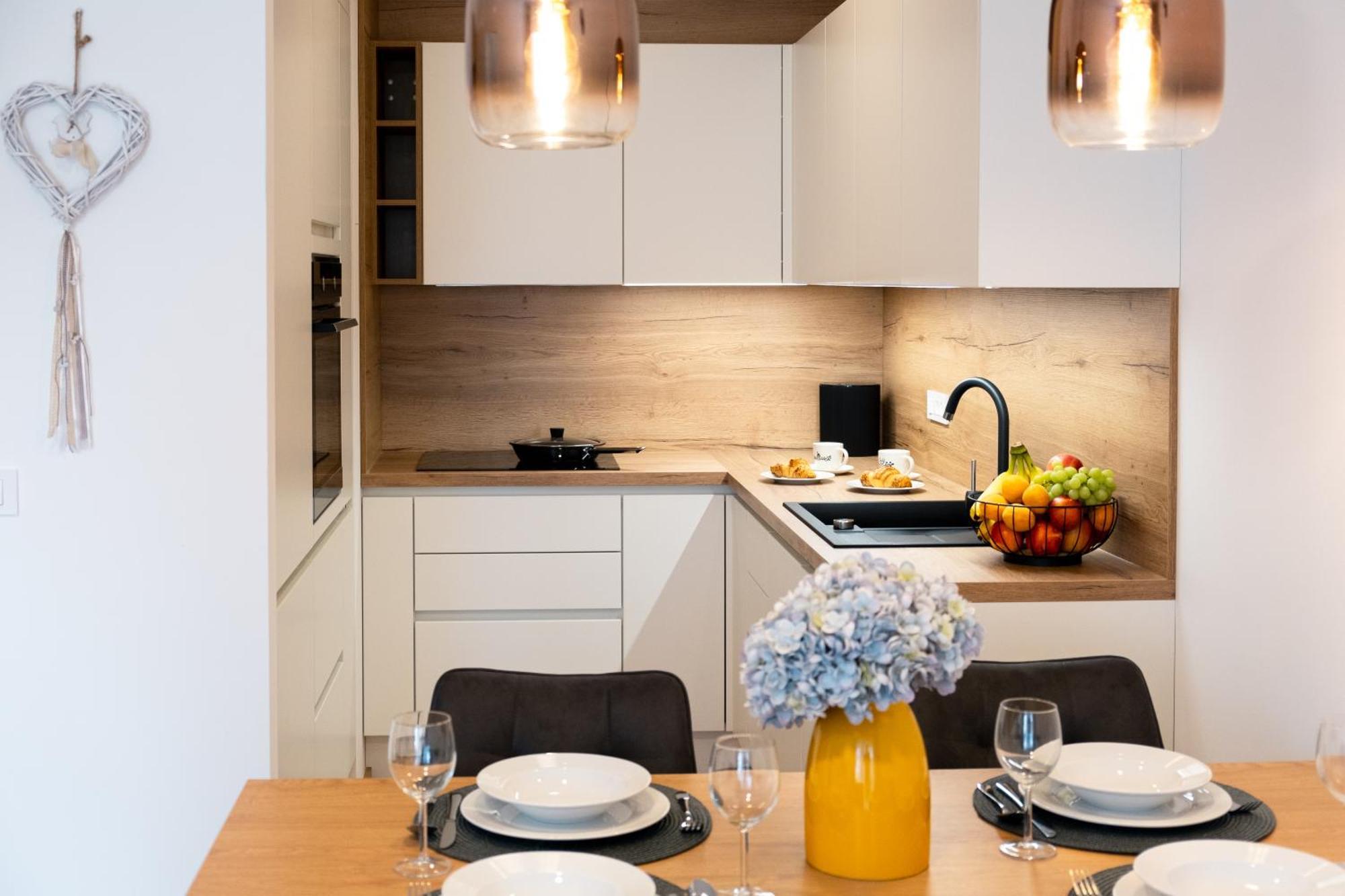 Masarykova Residence - Modern 1-Bedroom In City Center & Free Parking Laibach Exterior foto